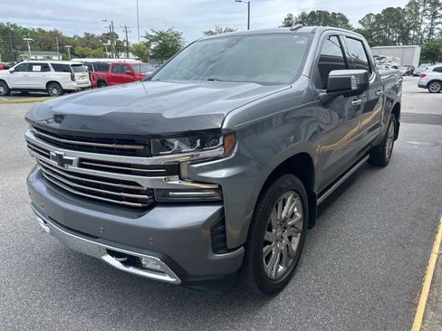 Used 2019 Chevrolet Silverado 1500 High Country w/ High Country Premium Package image 2