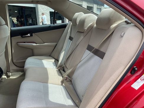 Used 2012 Toyota Camry XLE w/ Convenience Pkg FWD image 29
