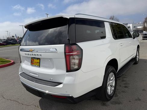 Used 2024 Chevrolet Suburban LT RWD image 6