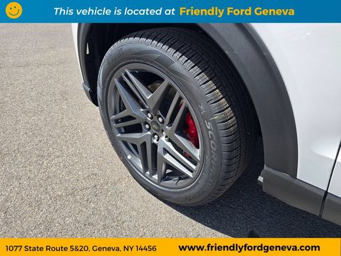 Used 2026 Ford Explorer ST-Line w/ ST-Line Street Pack AWD/4WD image 9