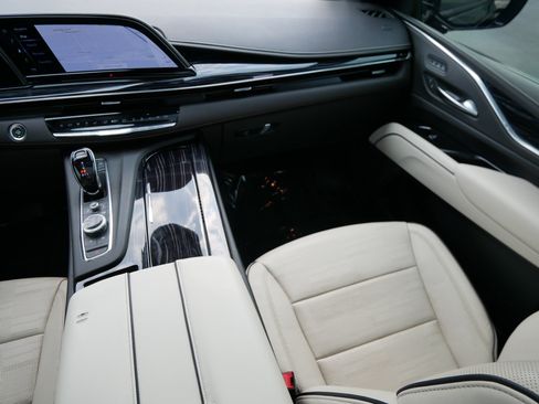 Used 2022 Cadillac Escalade Sport w/ LPO, ONYX Package AWD/4WD image 11