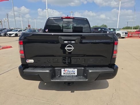 New 2026 Nissan Frontier SV w/ SV Convenience Package RWD image 5