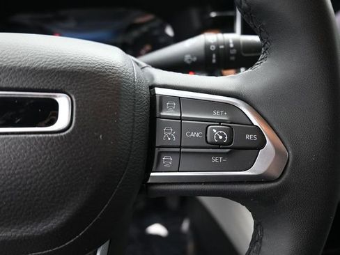 Used 2023 Jeep Compass Limited AWD/4WD image 17