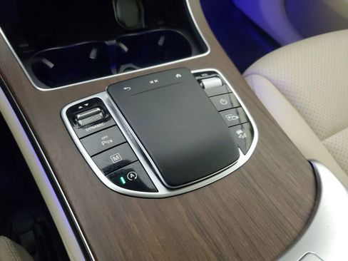 Used 2022 Mercedes-Benz GLC 300 4MATIC image 32