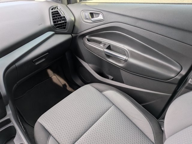 Used 2017 Ford Escape SE FWD image 15