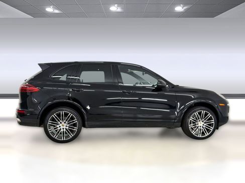 Used 2017 Porsche Cayenne image 8