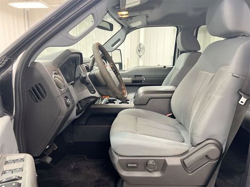 Used 2011 Ford F250 XLT w/ XLT Interior Pkg image 17