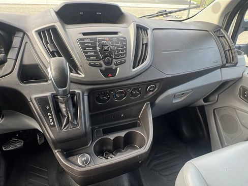 Used 2018 Ford Transit 250 130 Low Roof image 19