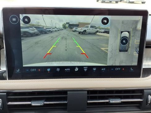 Used 2023 Lincoln Corsair AWD w/ Equipment Group 101A image 20