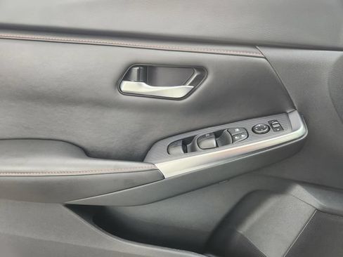 Used 2024 Nissan Sentra SR FWD image 19