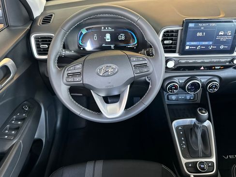 Used 2026 Hyundai Venue SEL FWD image 14