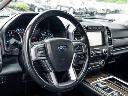 Used 2019 Ford Expedition Max Platinum AWD/4WD image 8