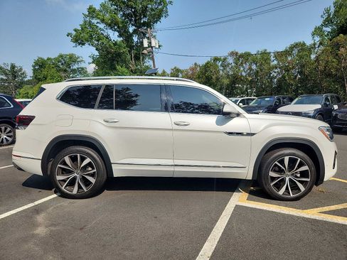 Used 2024 Volkswagen Atlas SEL Premium R-Line AWD/4WD image 7
