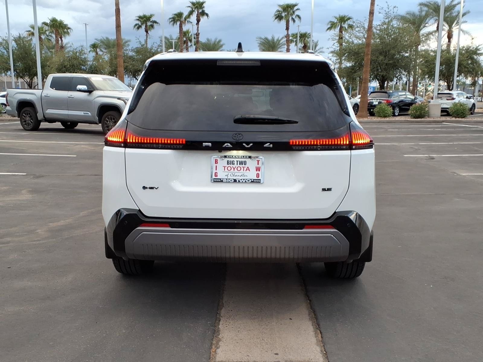 Used 2026 Toyota RAV4 SE w/ Convenience Package FWD image 5