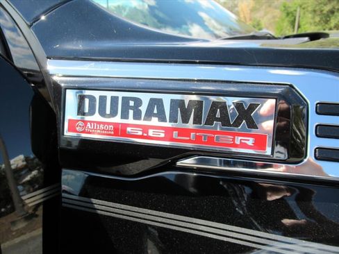 New 2026 GMC Sierra 2500 SLT w/ SLT Premium Package image 9