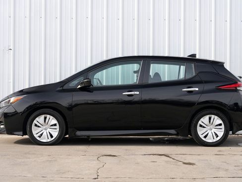 Used 2025 Nissan Leaf S image 8