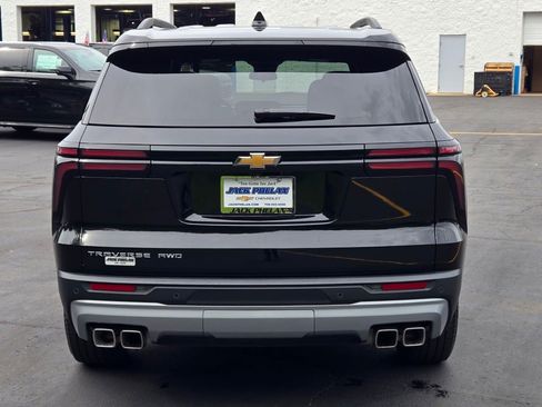 Used 2026 Chevrolet Traverse LT AWD/4WD image 12