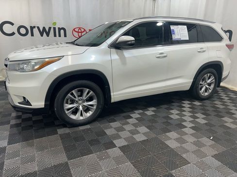 Used 2015 Toyota Highlander XLE image 4