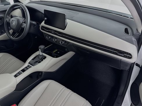 Certified 2025 Honda HR-V EX-L image 28