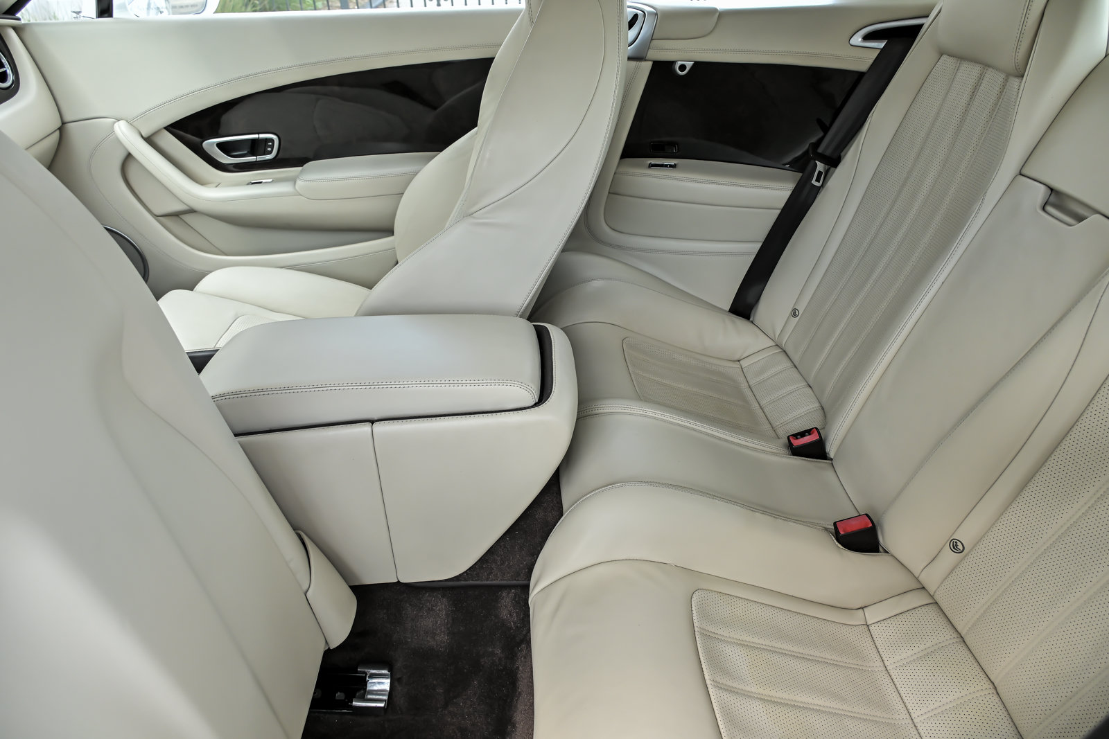 Used 2014 Bentley Continental GT AWD/4WD image 28