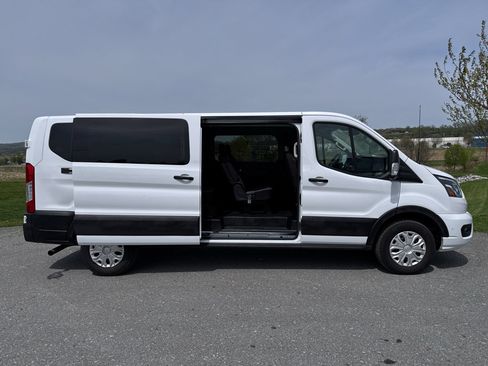 Used 2023 Ford Transit 350 XLT RWD image 4