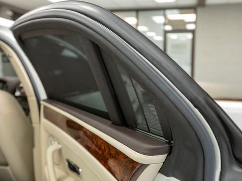Used 2015 Bentley Flying Spur V8 AWD/4WD image 38