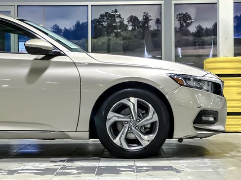 Used 2018 Honda Accord EX-L image 33