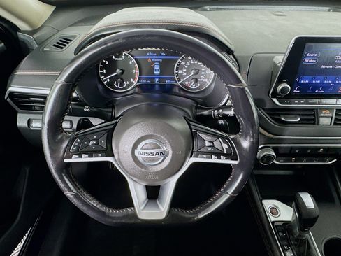 Used 2020 Nissan Altima 2.5 SR FWD image 11