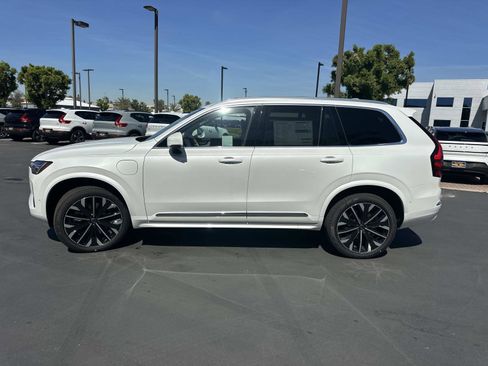 New 2026 Volvo XC90 T8 Ultra w/ Protection Package Premier AWD/4WD image 4
