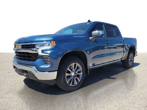 Used 2024 Chevrolet Silverado 1500 LT AWD/4WD image 2