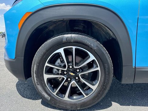 Used 2025 Chevrolet TrailBlazer LT AWD/4WD image 10