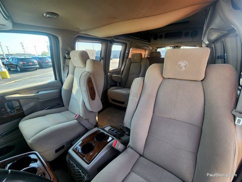 Used 2015 Chevrolet Express 2500 RWD image 3