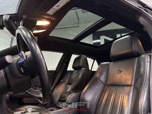 Used 2016 Chrysler 300 S AWD/4WD image 31