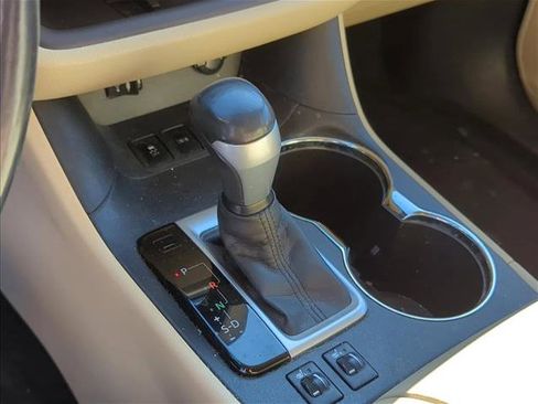 Used 2015 Toyota Highlander XLE image 23