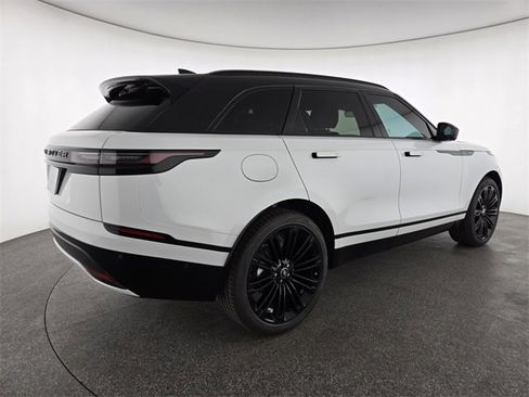 New 2026 Land Rover Range Rover Velar Dynamic SE image 2