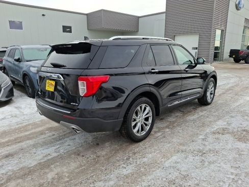 Used 2021 Ford Explorer Limited image 6