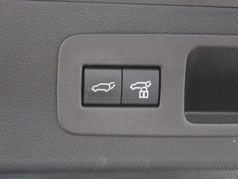 Used 2024 Lexus LX 600 4WD w/ Luxury Package image 16