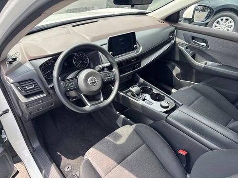 Used 2023 Nissan Rogue SV AWD/4WD image 9