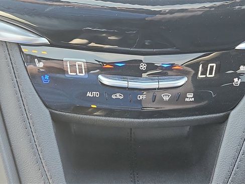 Used 2024 Cadillac XT6 Sport image 19