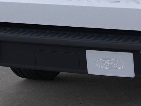 New 2025 Ford Maverick XL image 23