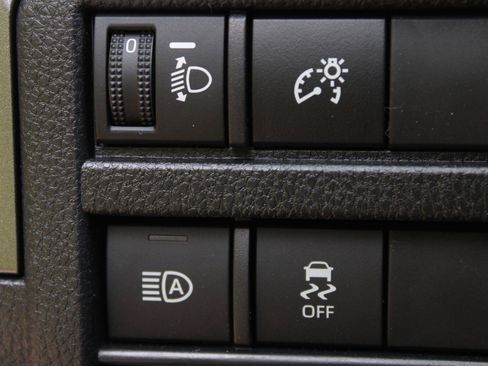 New 2026 Toyota Tacoma TRD Off-Road AWD/4WD image 9