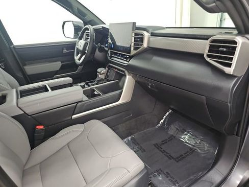 Used 2026 Toyota Tundra Limited AWD/4WD image 36