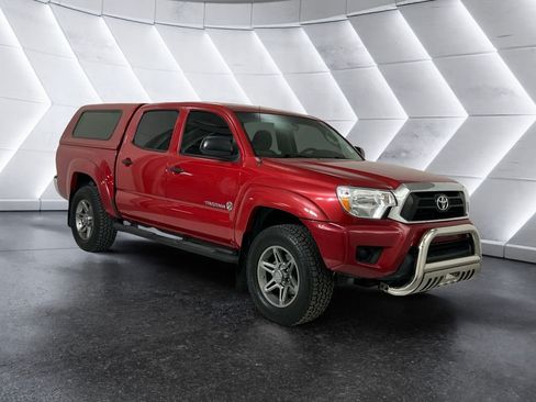 Used 2013 Toyota Tacoma PreRunner w/ SR5 Pkg RWD image 1