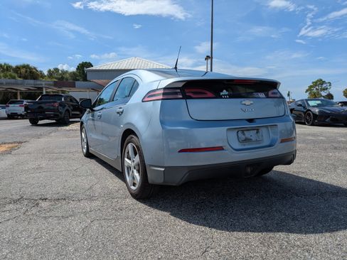 Used 2014 Chevrolet Volt FWD image 6