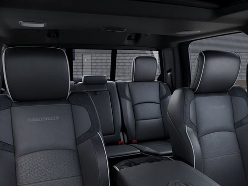 New 2026 RAM 2500 Laramie AWD/4WD image 26