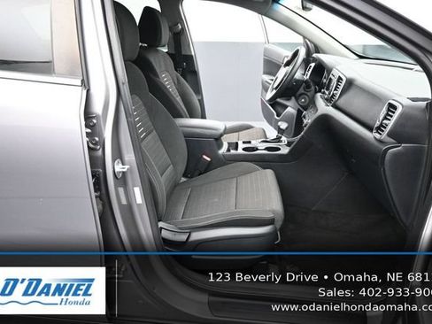 Used 2018 Kia Sportage LX AWD/4WD image 39