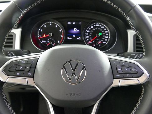 Used 2021 Volkswagen Atlas Cross Sport SE AWD/4WD image 16