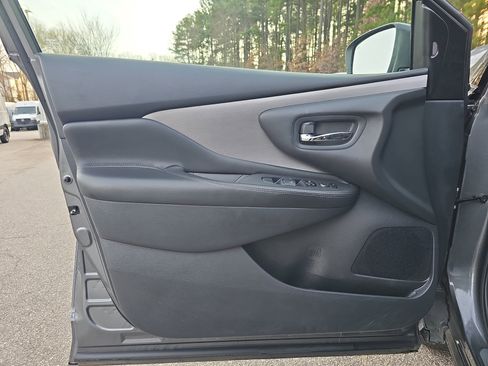 Used 2022 Nissan Murano SV image 27