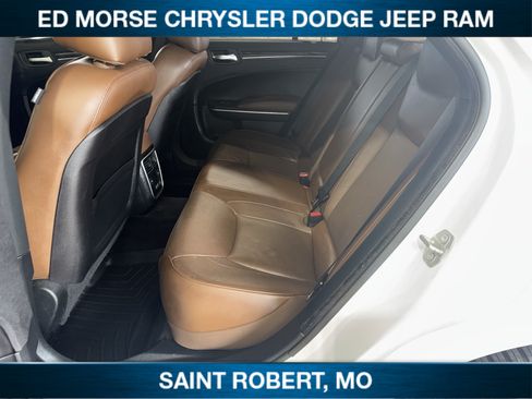Used 2018 Chrysler 300 Limited w/ Safetytec Plus Group AWD/4WD image 28