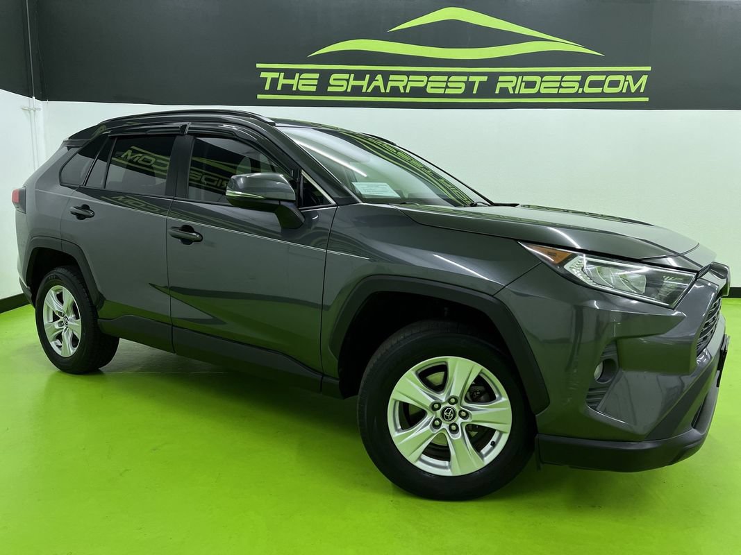 Used 2020 Toyota RAV4 XLE FWD image 1